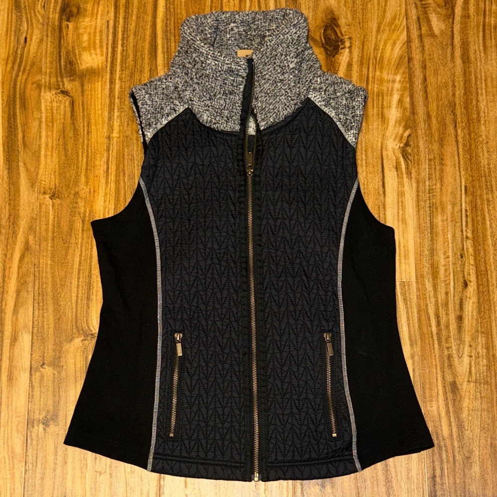Wooly Bully womens vest small Fearless Black Gray quilt Chevron pockets ski